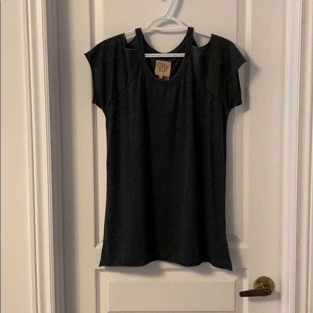 T-shirt with shoulder cut-out